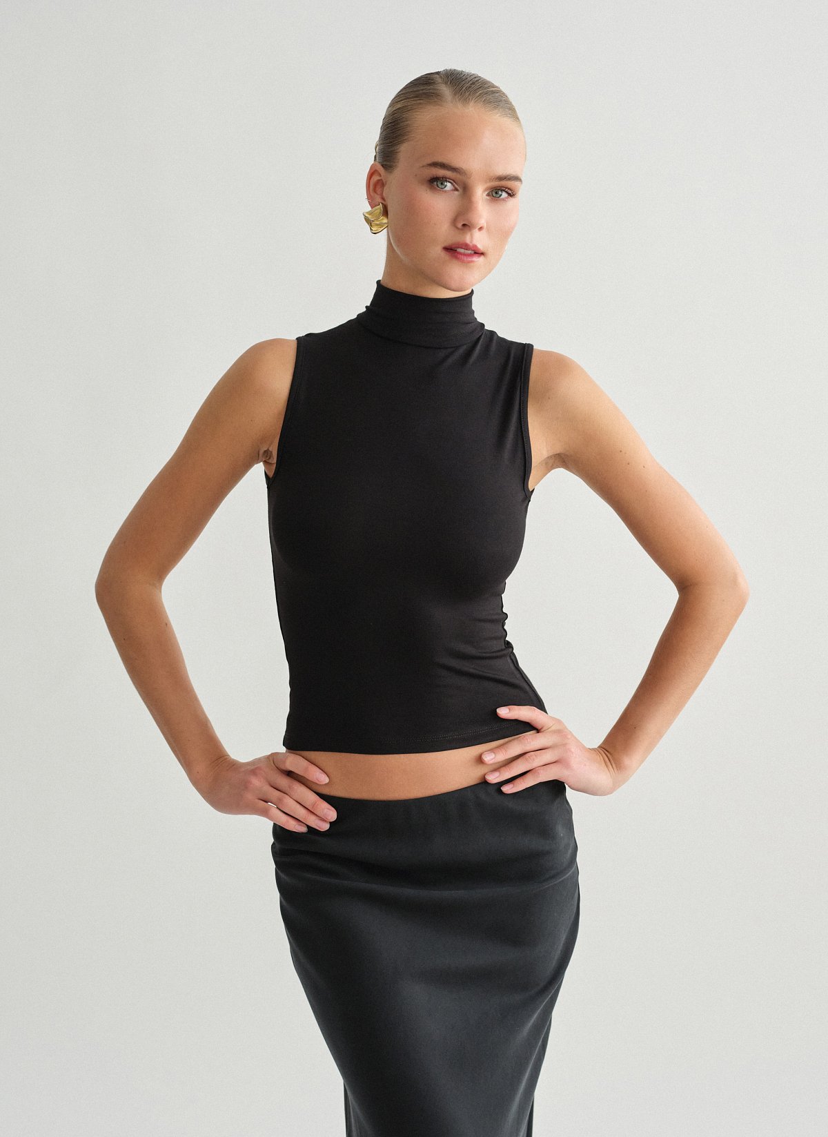 Γυναικεία αμάνικη μπλούζα με όρθιο γιακά bamboo