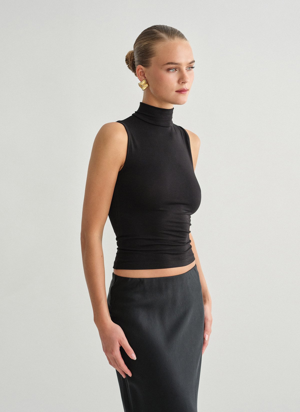 Γυναικεία αμάνικη μπλούζα με όρθιο γιακά bamboo