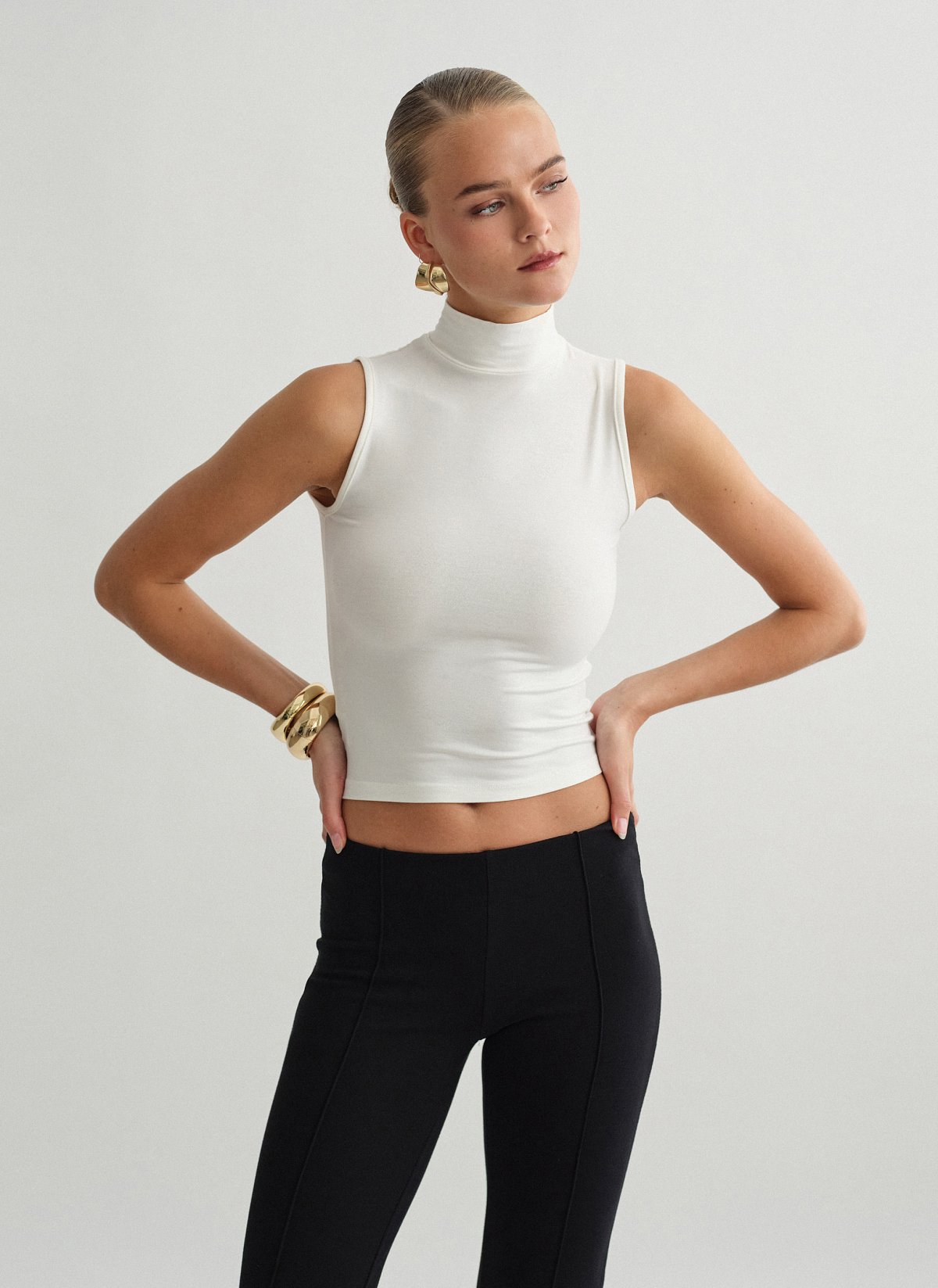 Γυναικεία αμάνικη μπλούζα με όρθιο γιακά bamboo