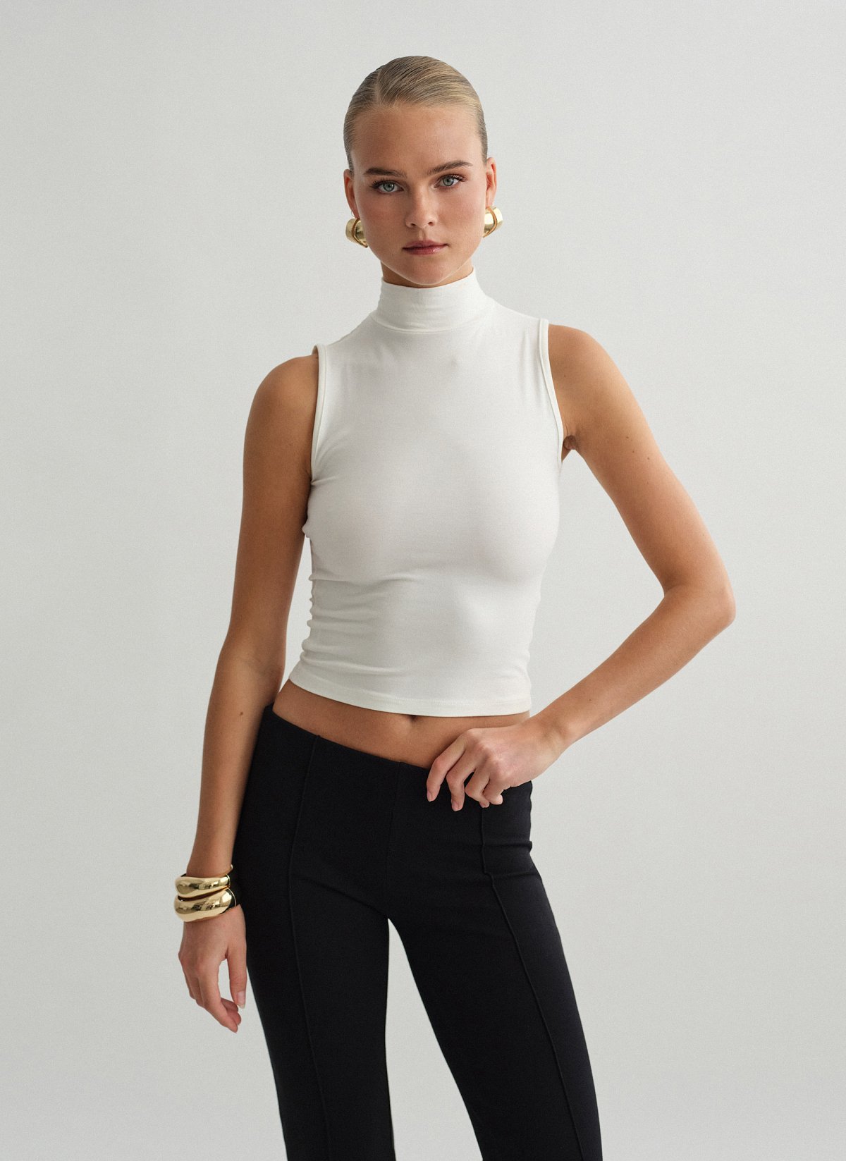 Γυναικεία αμάνικη μπλούζα με όρθιο γιακά bamboo