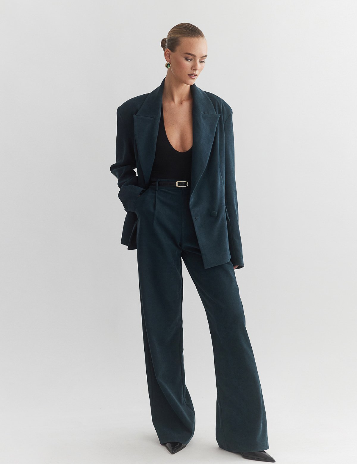 Βελούδινο κοτλέ παντελόνι με πιέτες-15