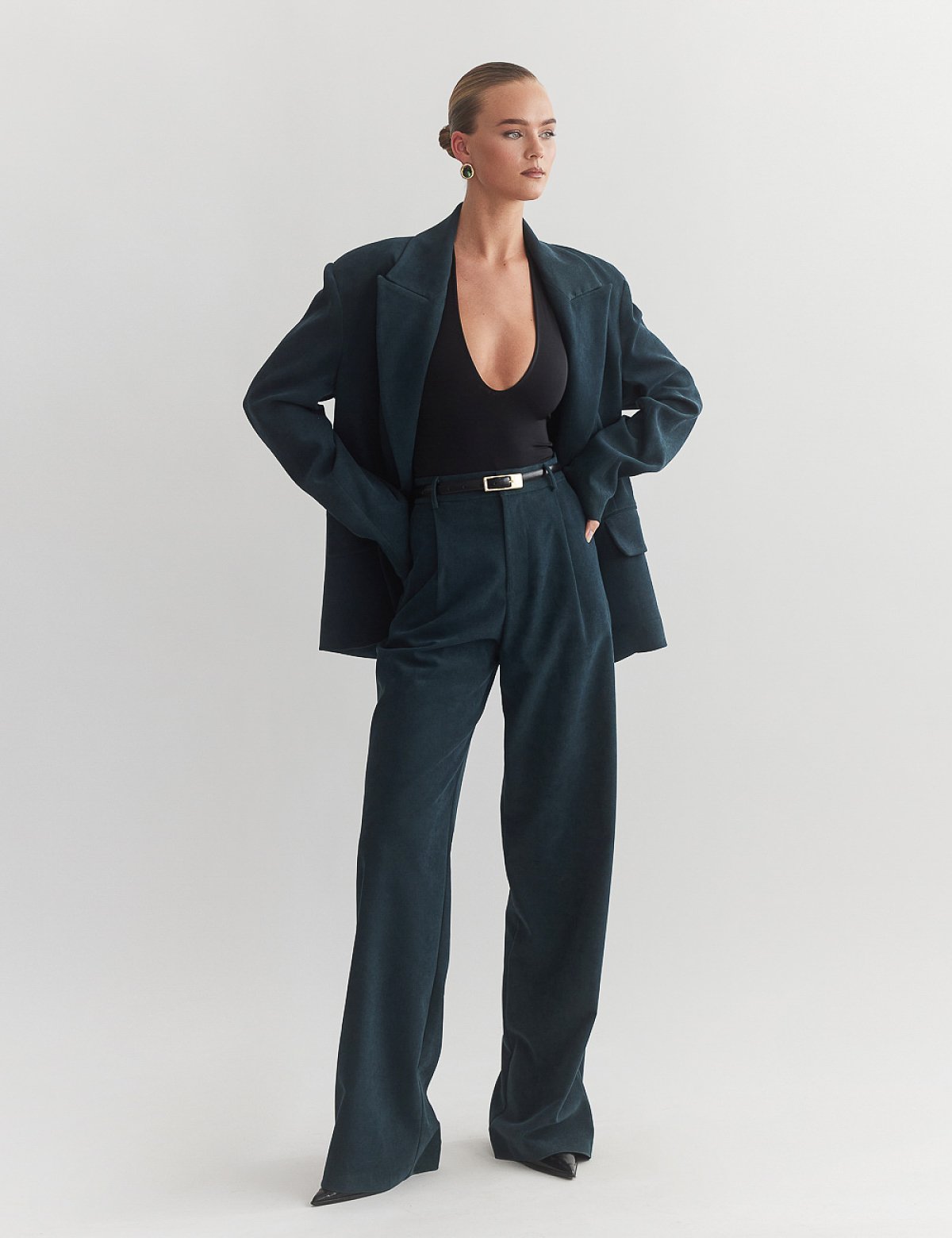 Βελούδινο κοτλέ παντελόνι με πιέτες-16