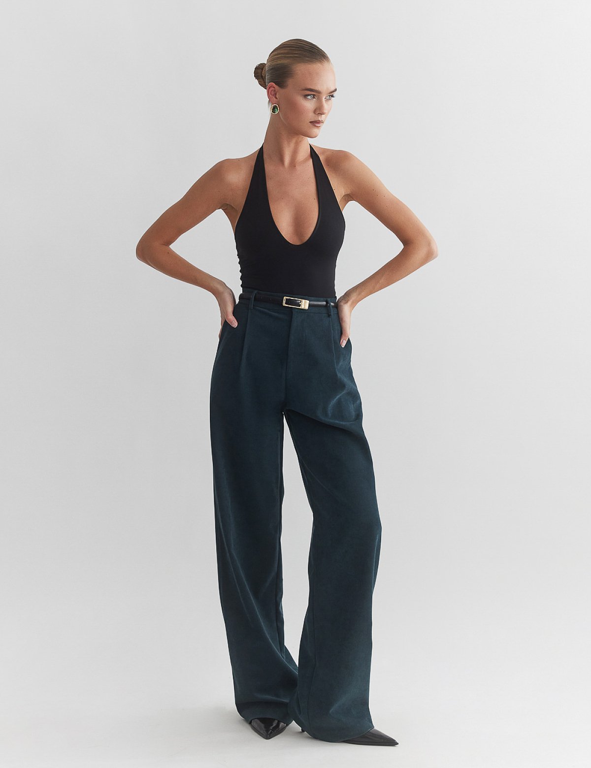 Βελούδινο κοτλέ παντελόνι με πιέτες-17