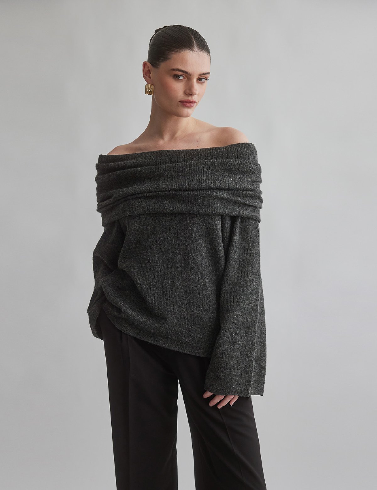 Ριχτό off-shoulder πουλόβερ-1