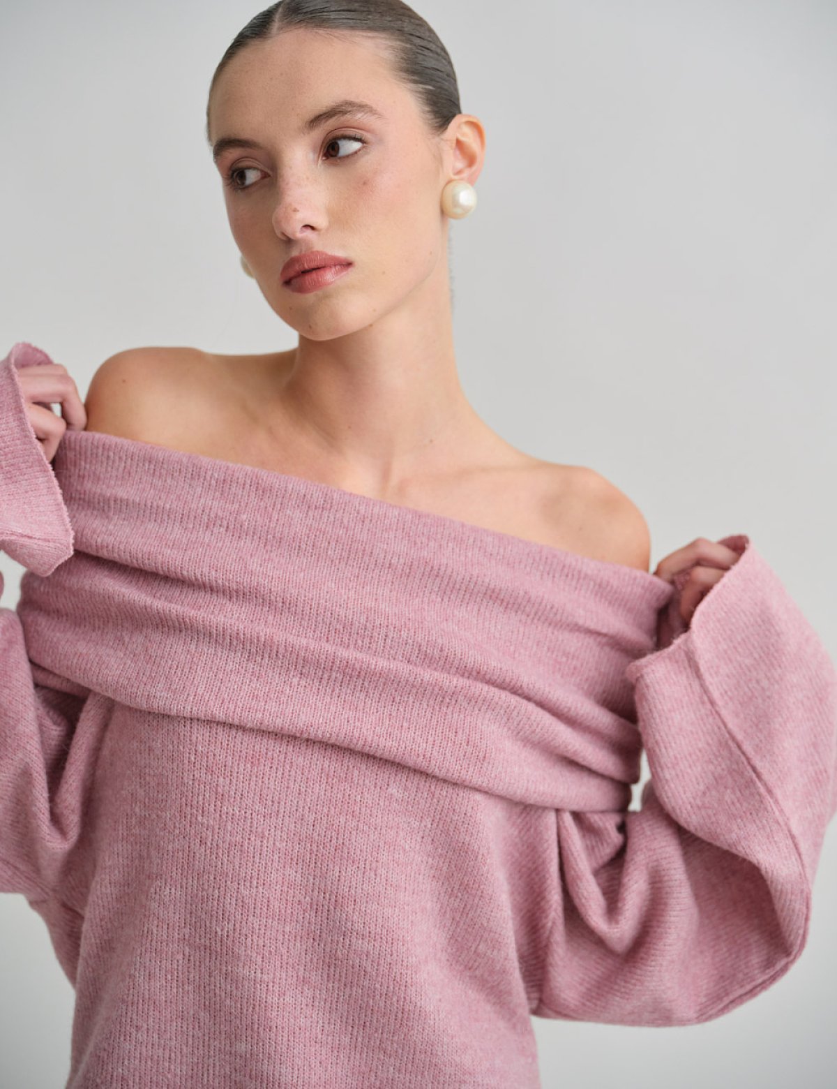 Ριχτό off-shoulder πουλόβερ-15