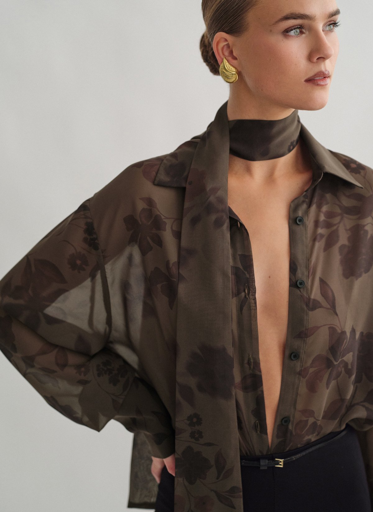 Γυναικείο εμπριμέ λαδί φουλάρι