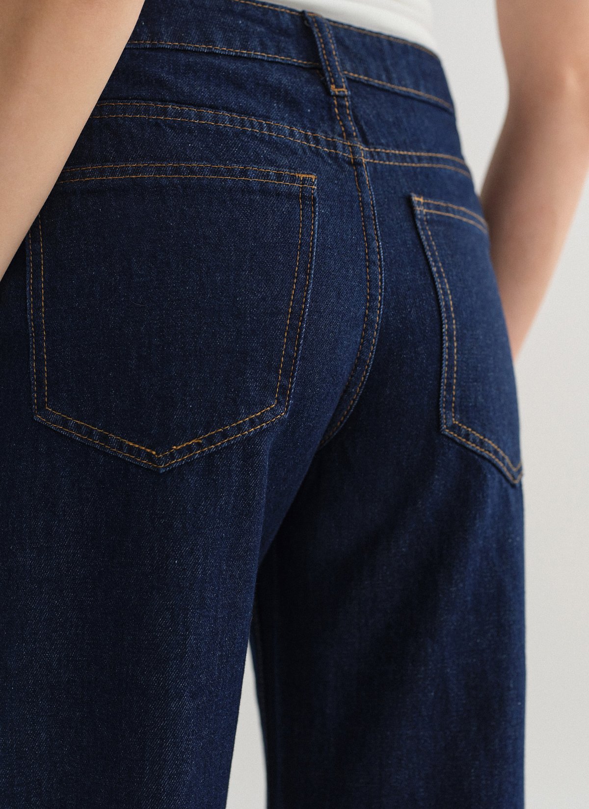 Γυναικείο ψηλόμεσο τζιν παντελόνι φαρδύ