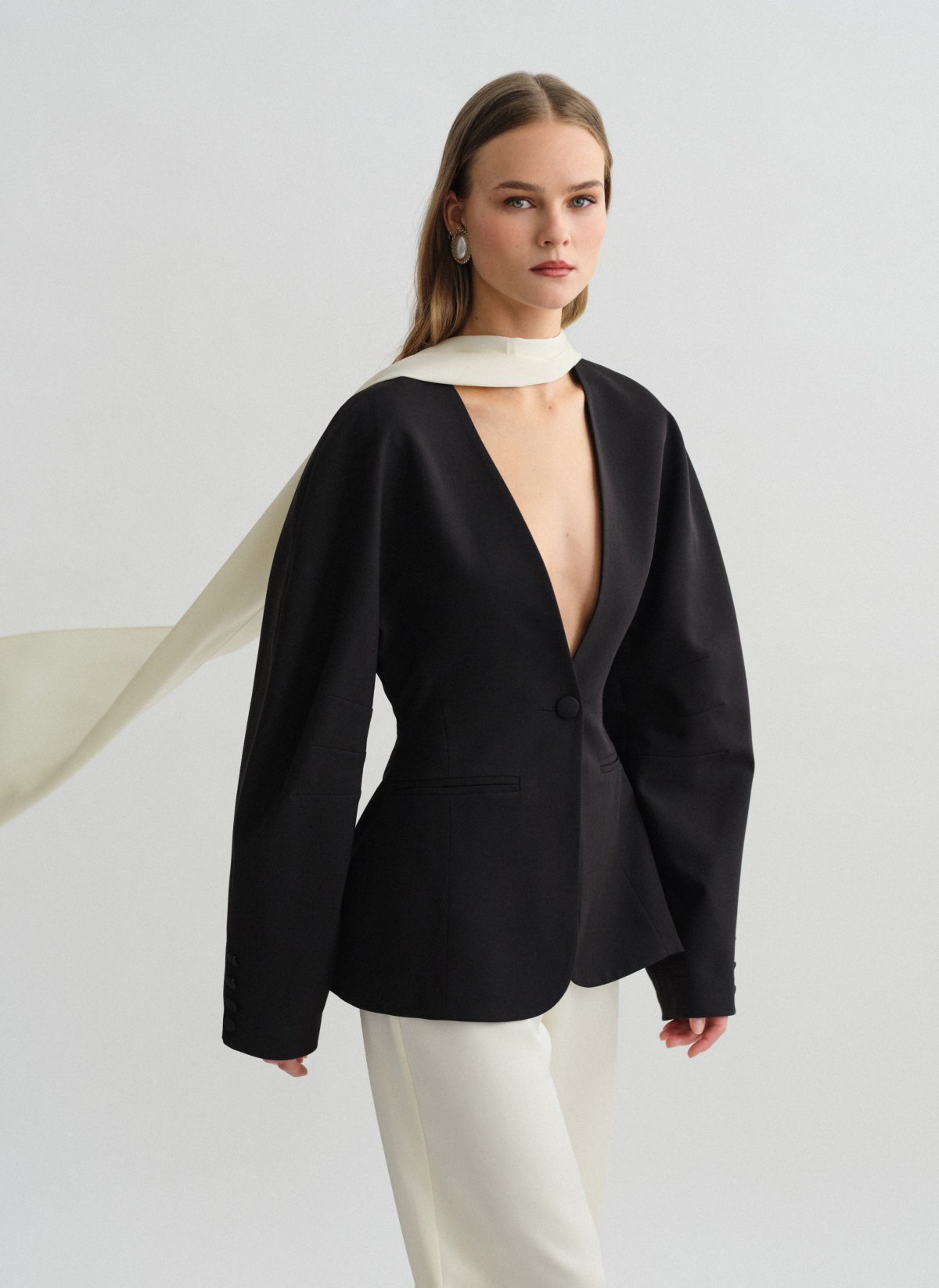 Fitted structured blazer-2
