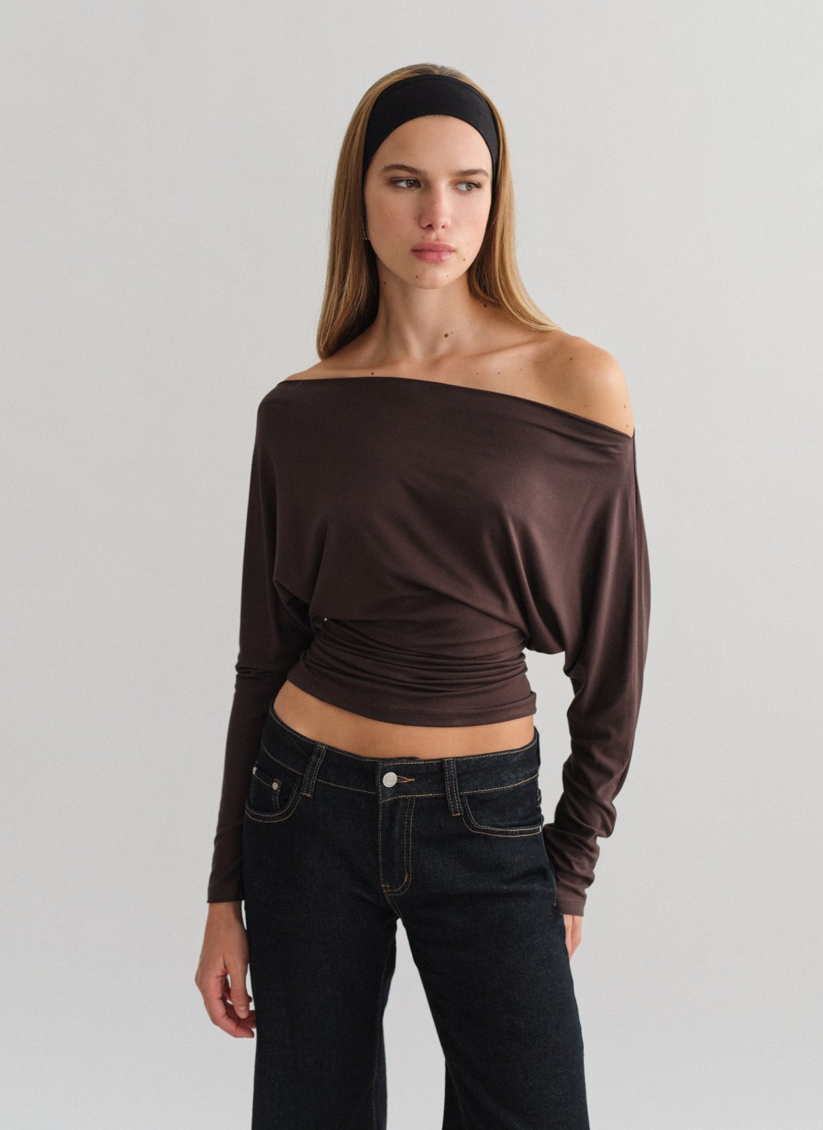 Bamboo fitted off-shoulder blouse-25