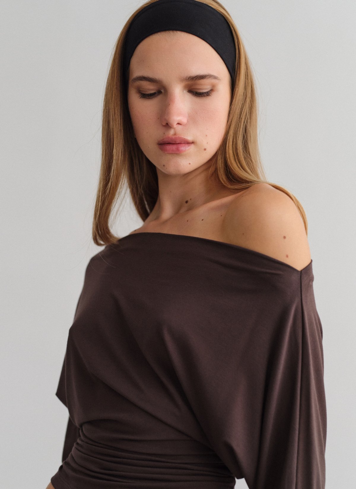 Bamboo fitted off-shoulder blouse-26