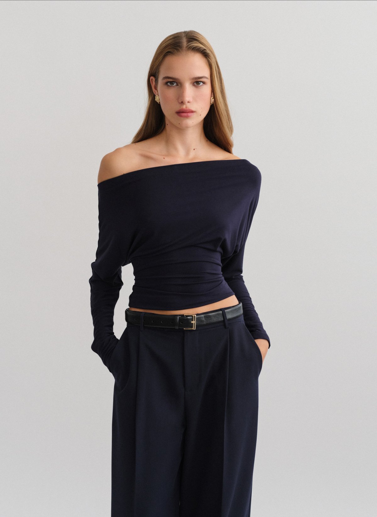 Bamboo fitted off-shoulder blouse-20