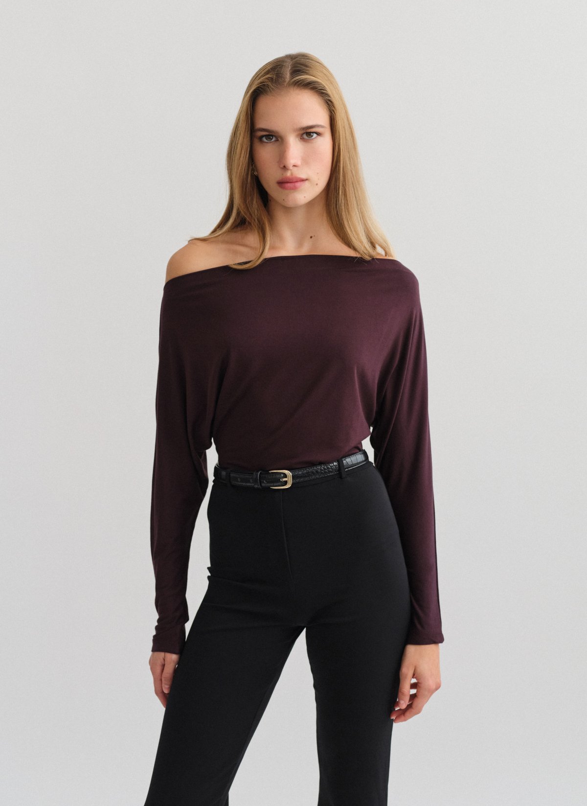 Bamboo fitted off-shoulder blouse-7