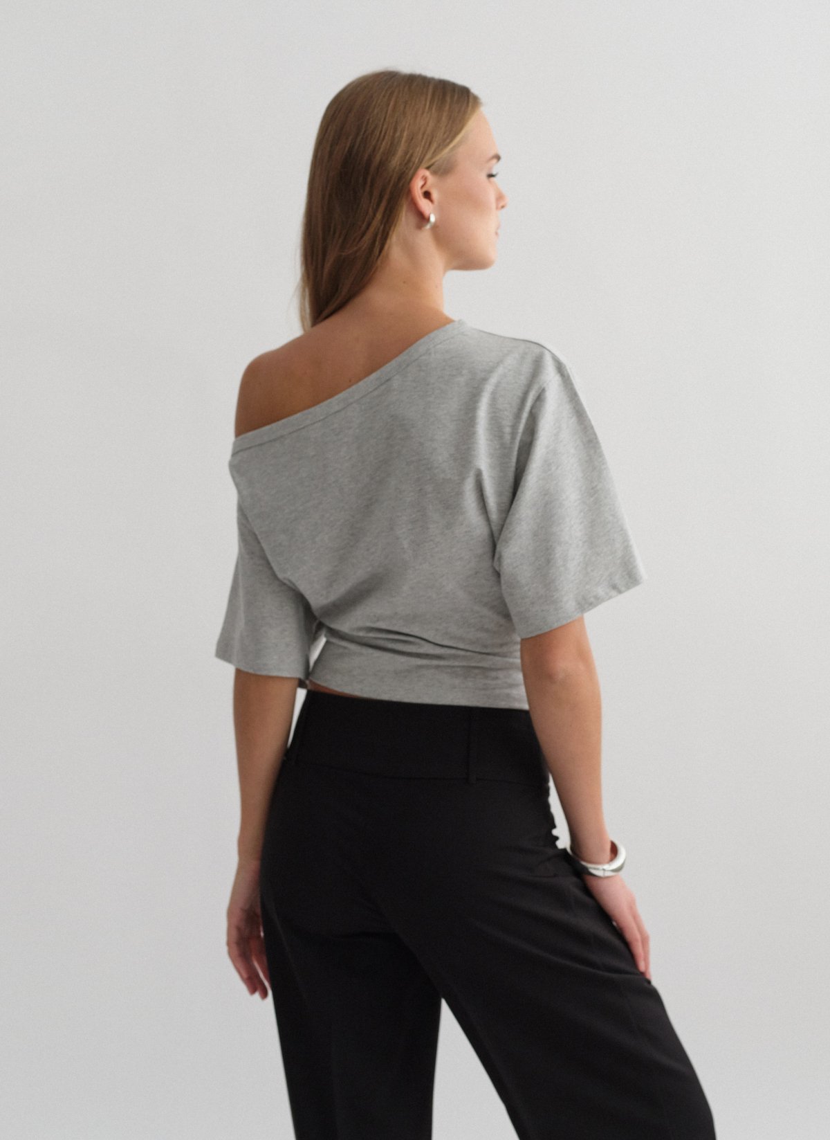 One-shoulder κοντομάνικη μεσάτη μπλούζα-5
