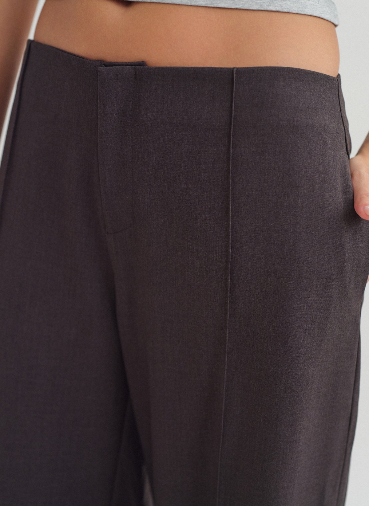 Textured low-rise trousers-23