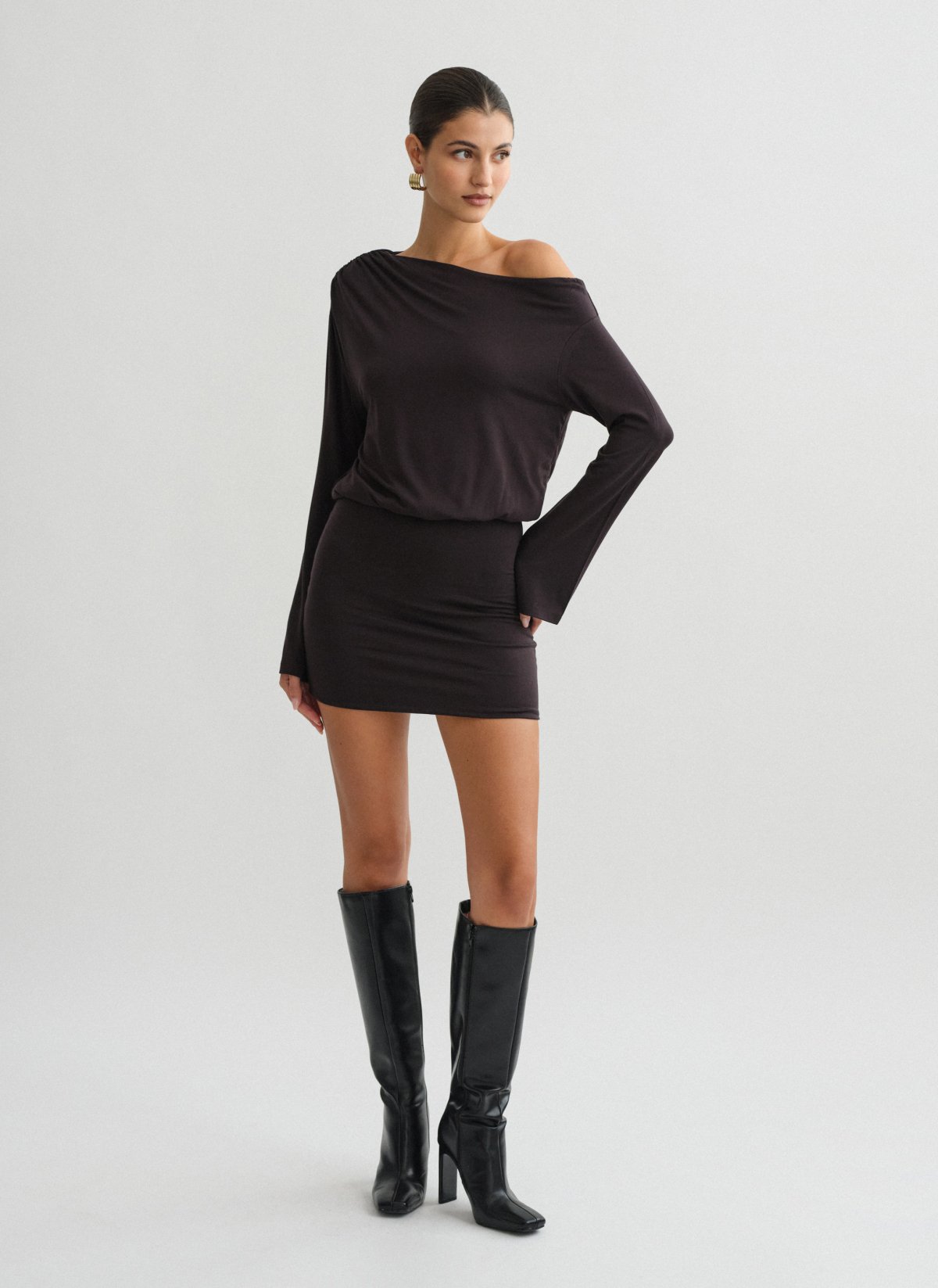 Μακρυμάνικο μίνι φόρεμα one-shoulder bamboo-1