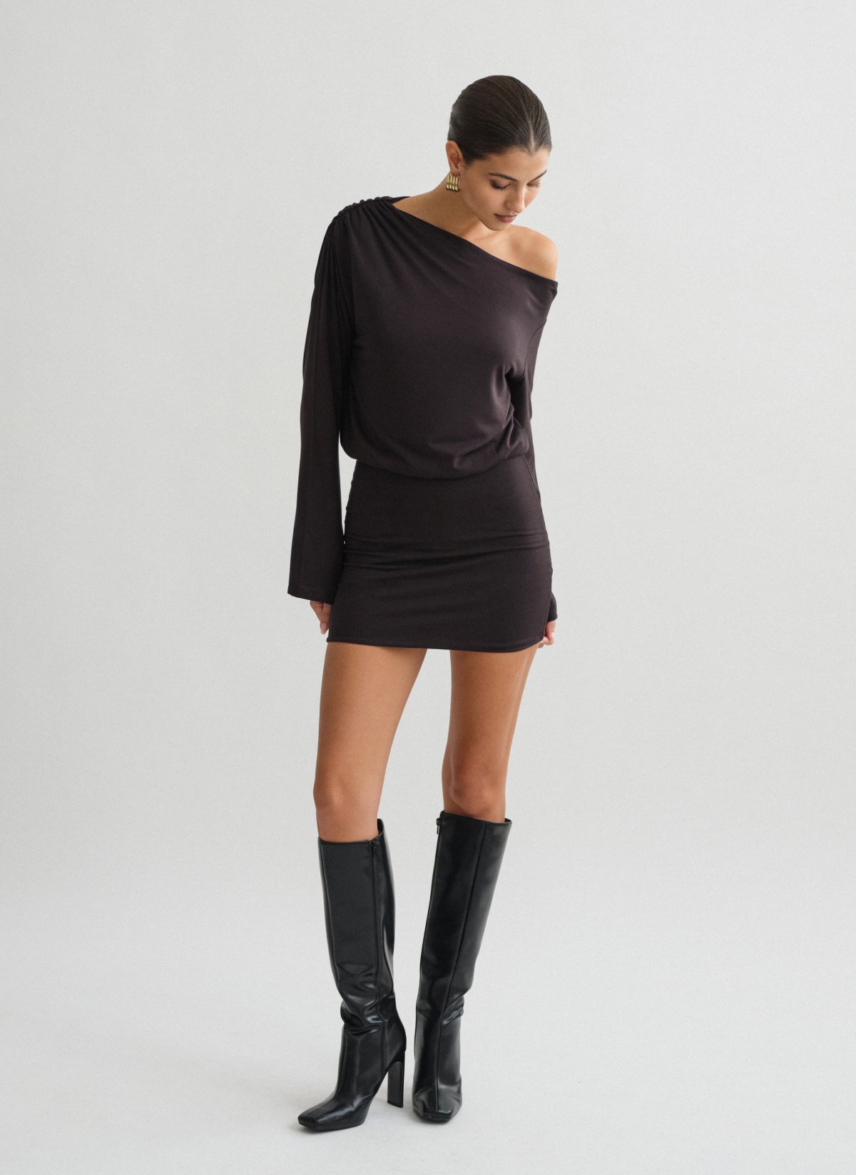 Μακρυμάνικο μίνι φόρεμα one-shoulder bamboo-2