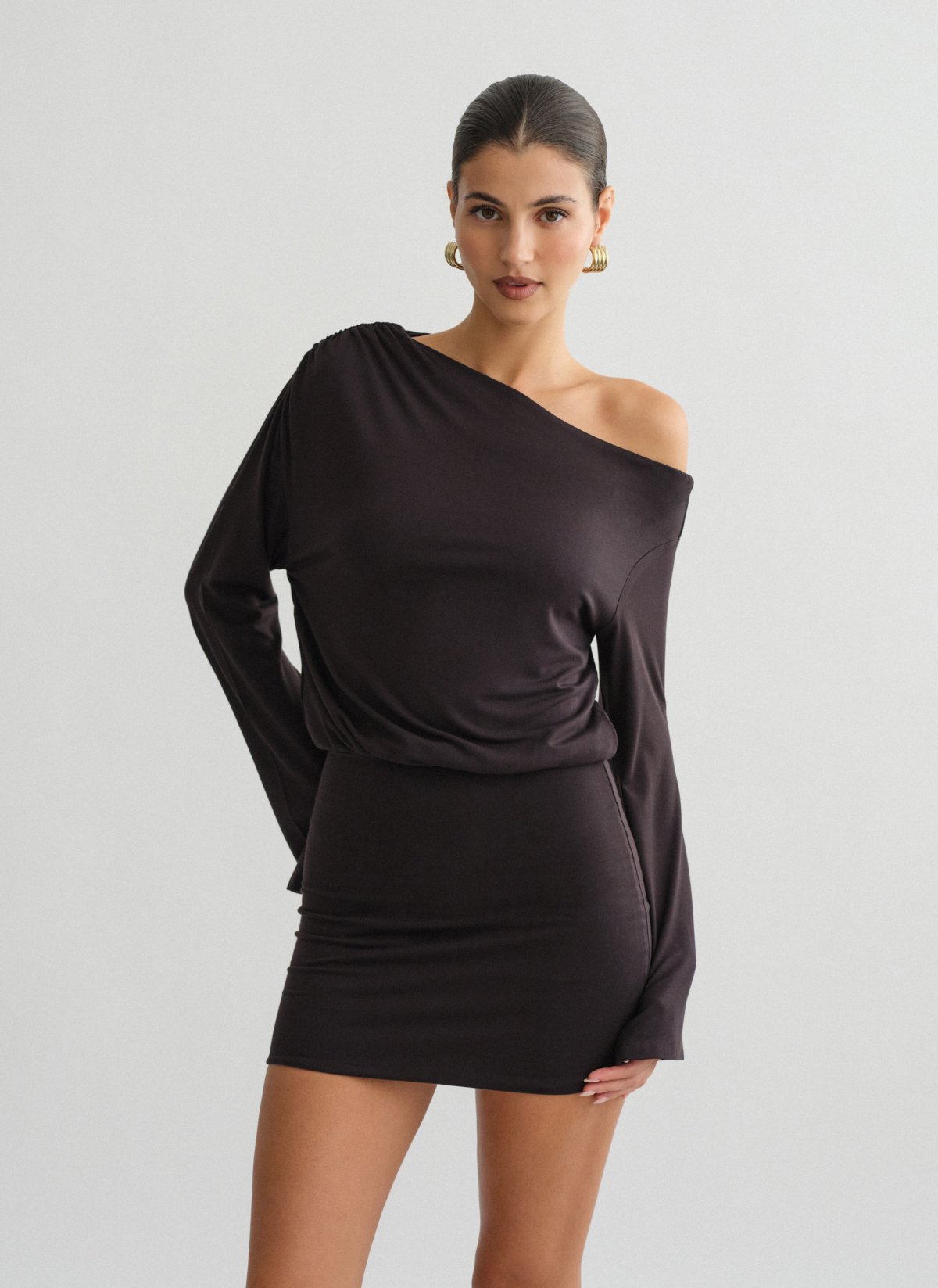 Μακρυμάνικο μίνι φόρεμα one-shoulder bamboo-3