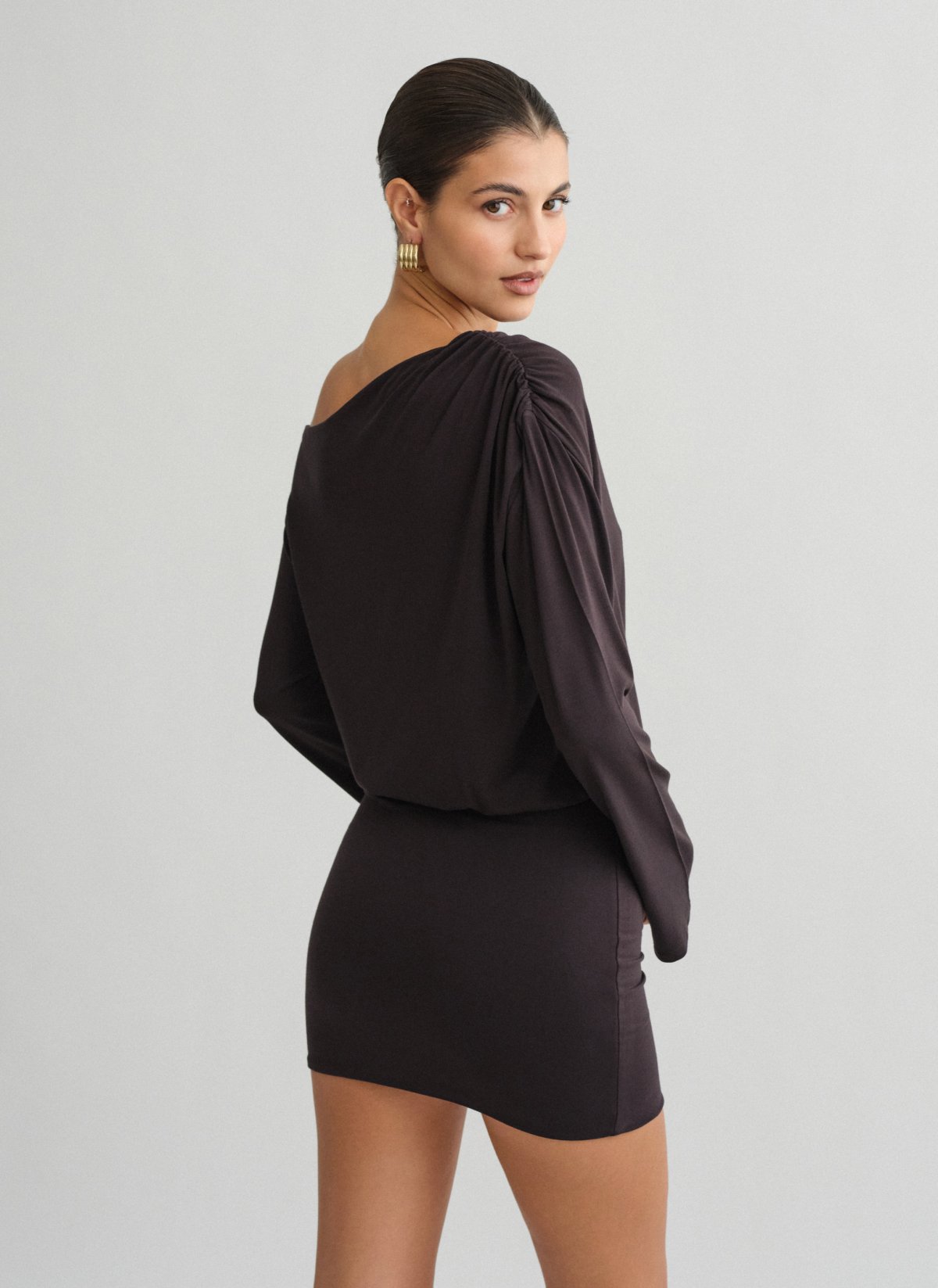 Μακρυμάνικο μίνι φόρεμα one-shoulder bamboo-5