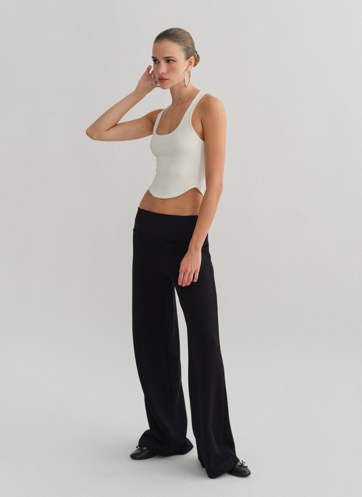 Sweatpants with wide waistband-11