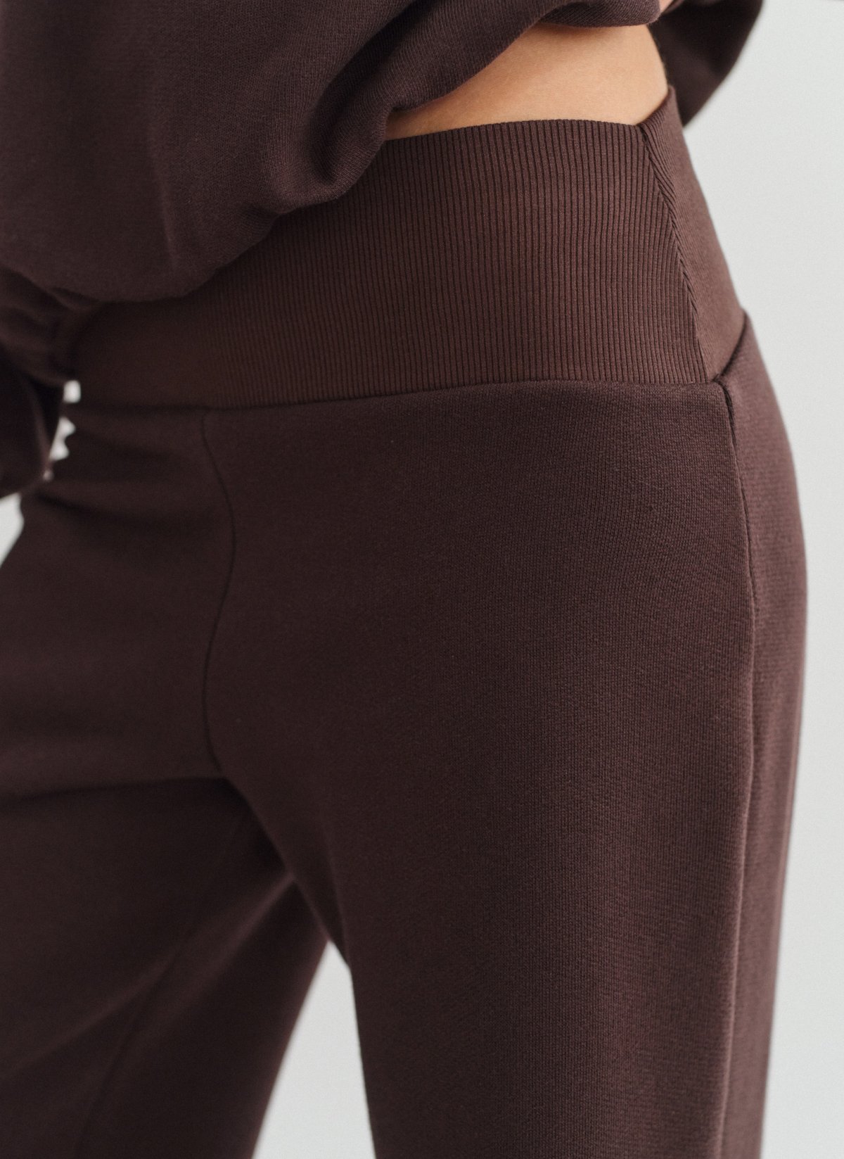 Sweatpants with wide waistband-17