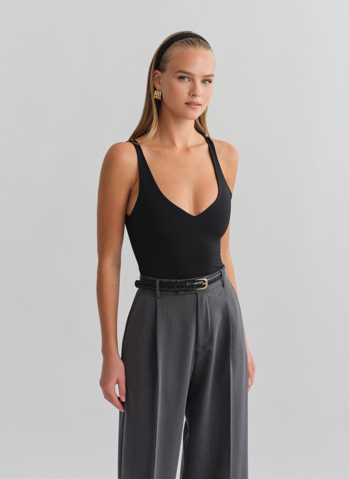 Bodysuit with V-cut neckline-1