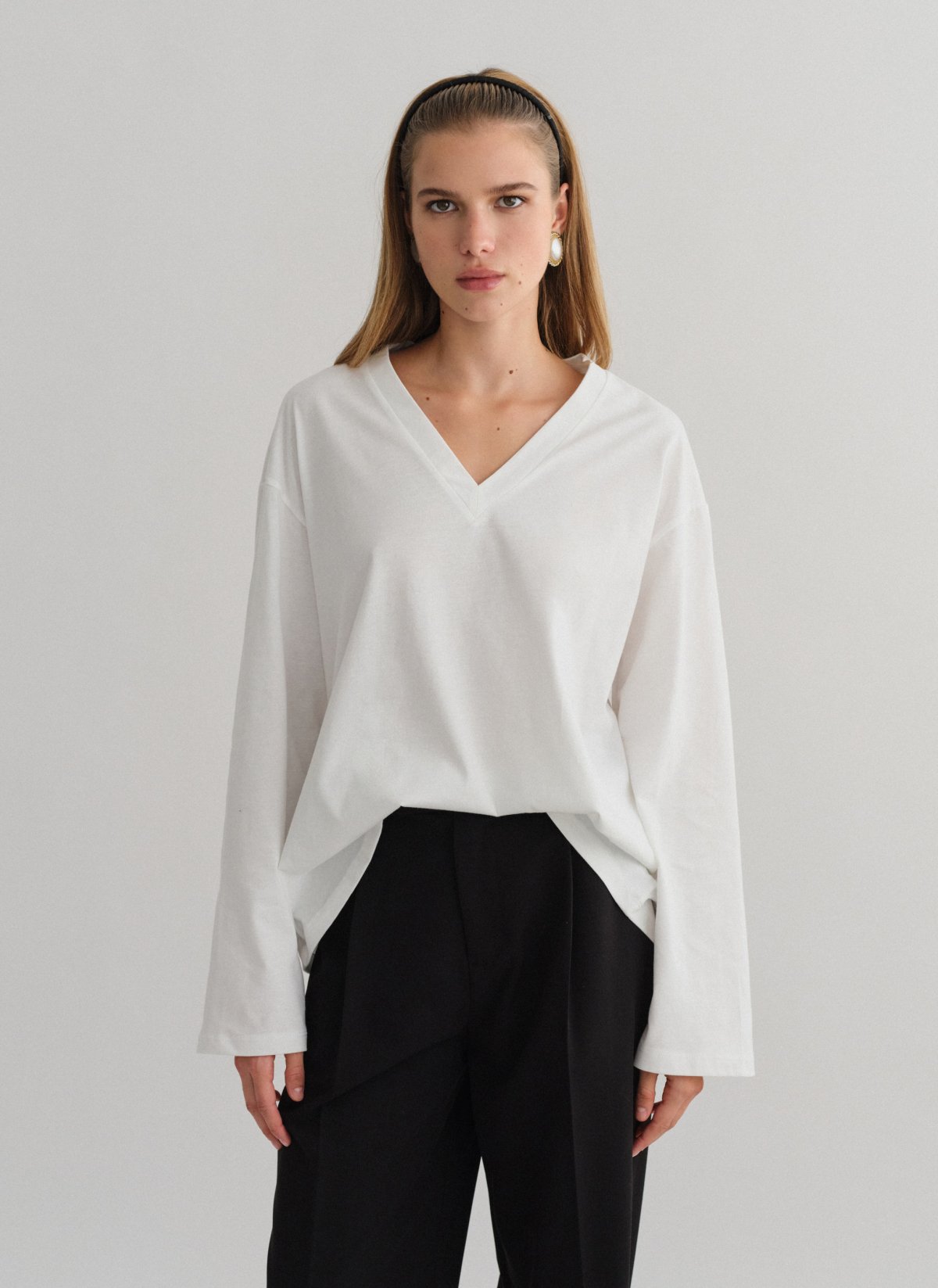 Longsleeve blouse with V-cut neckline-12