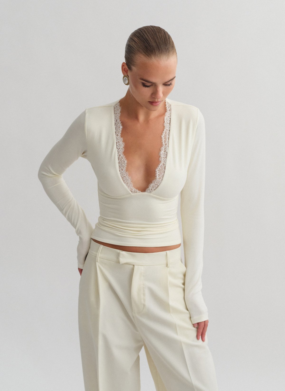Bamboo blouse with lace-14