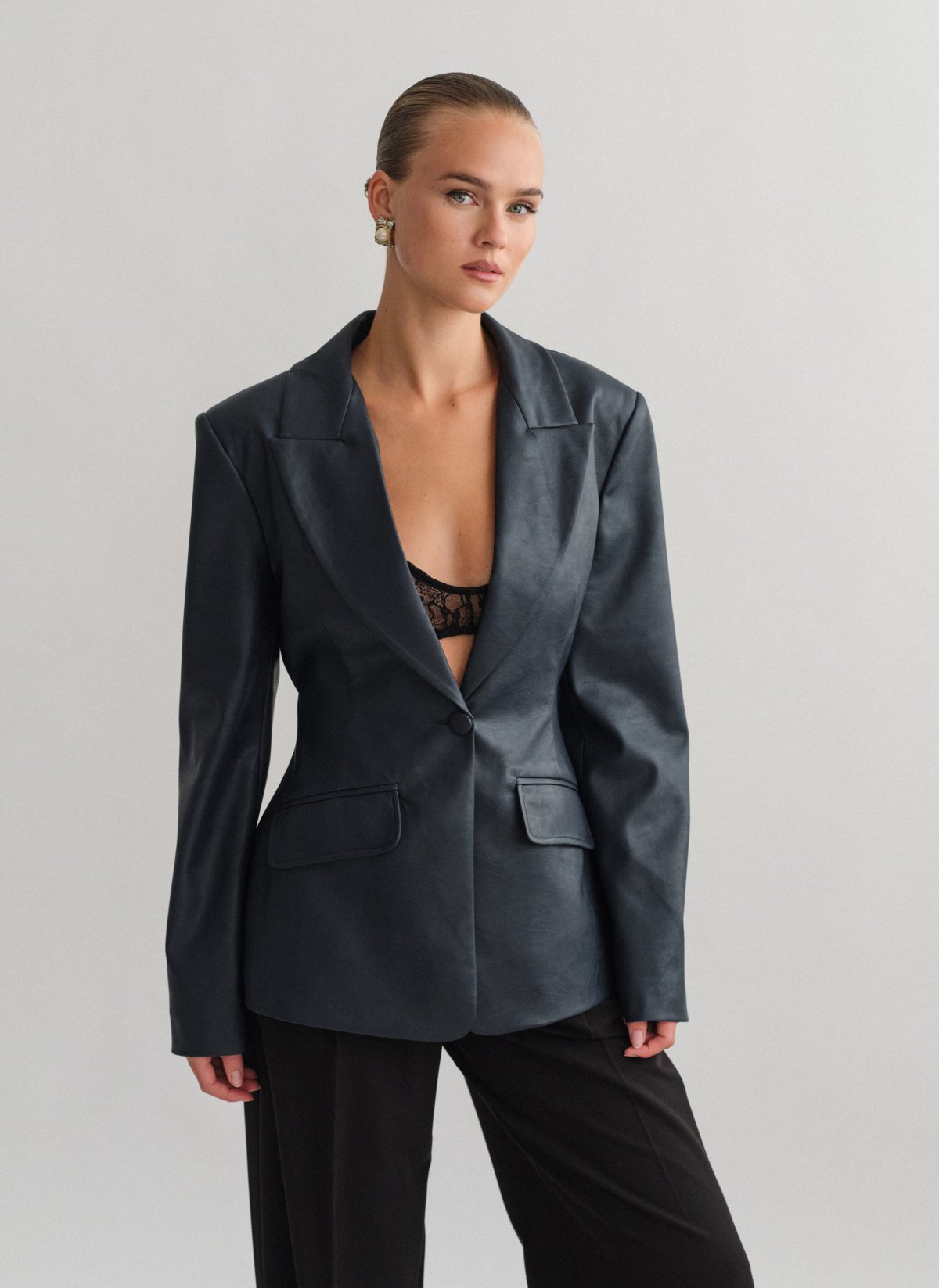 Faux leather fitted blazer-25