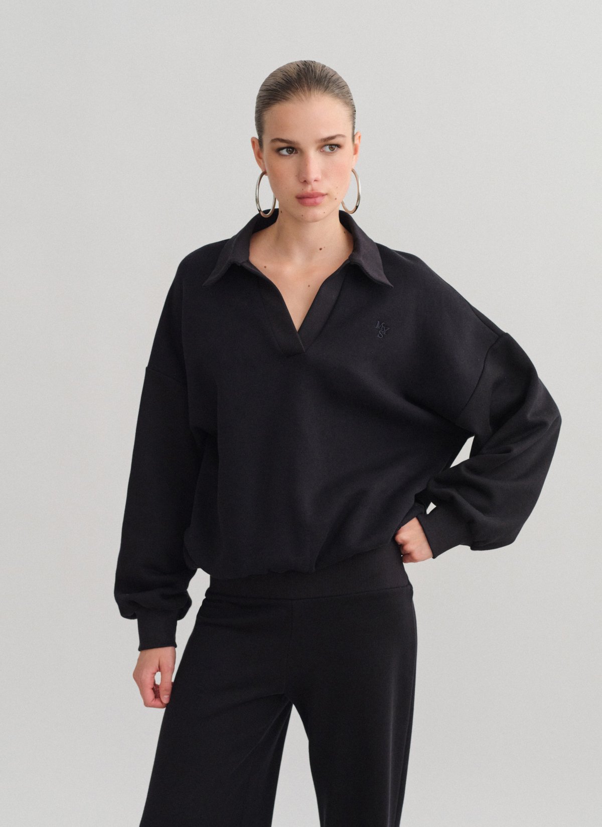 Sweatshirt with collar-14