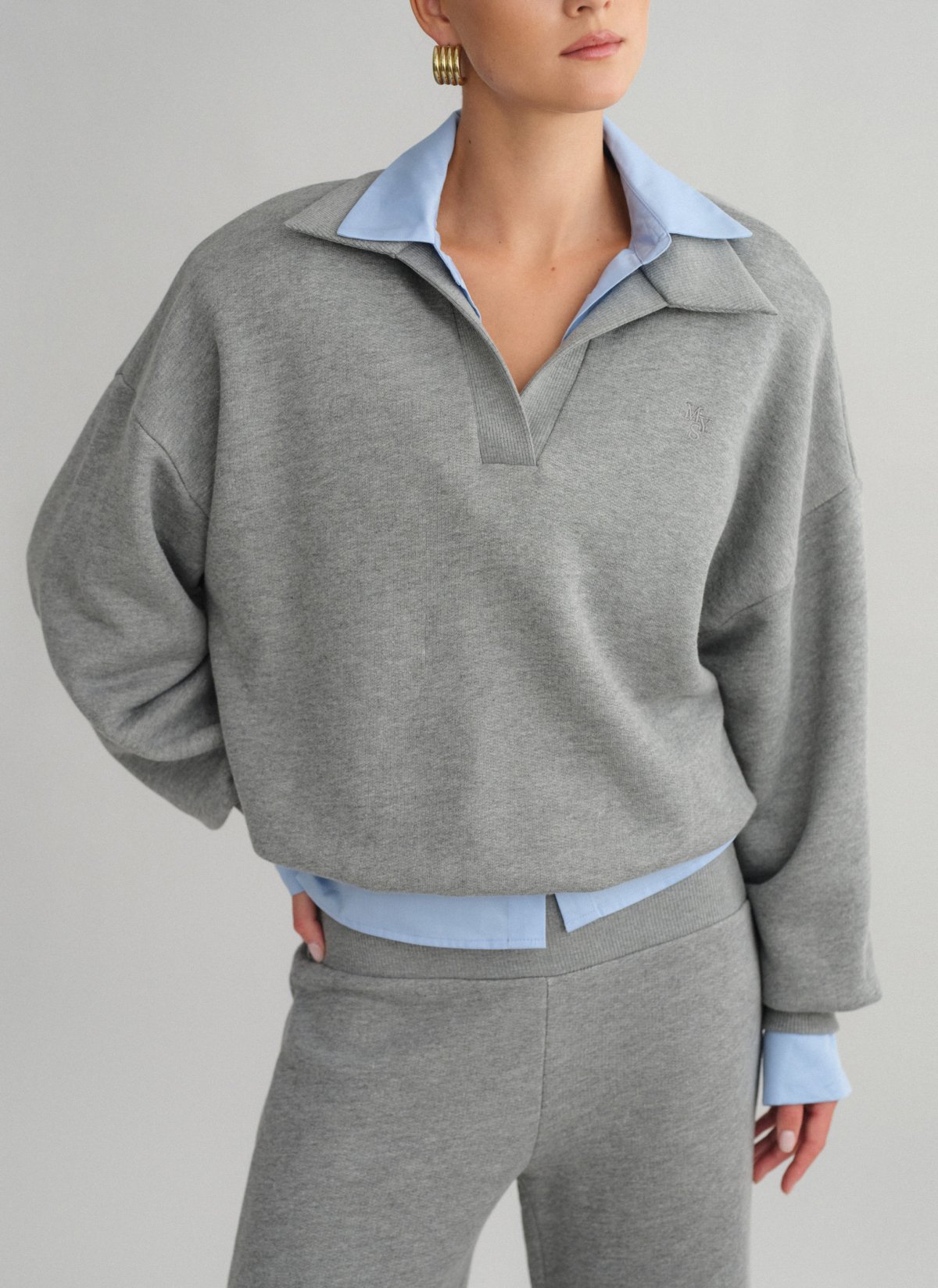 Sweatshirt with collar-11