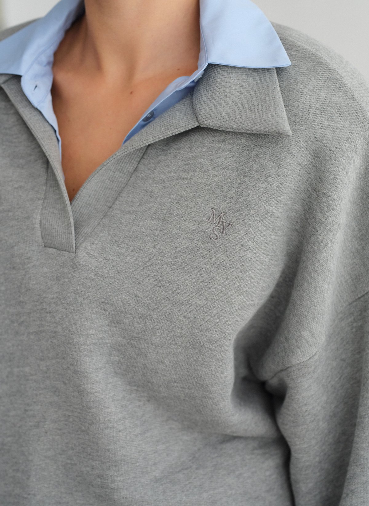 Sweatshirt with collar-12