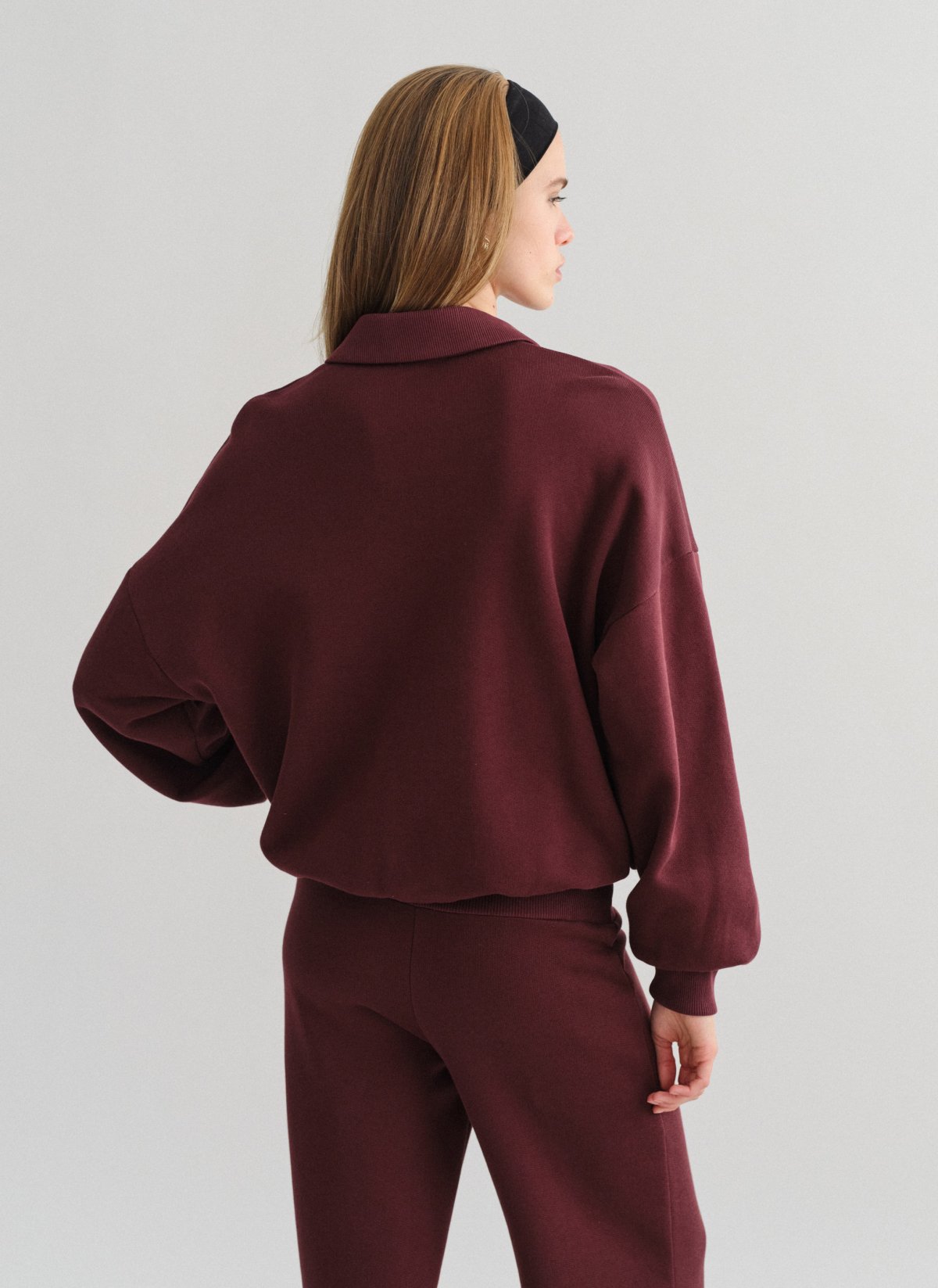 Sweatshirt with collar-28