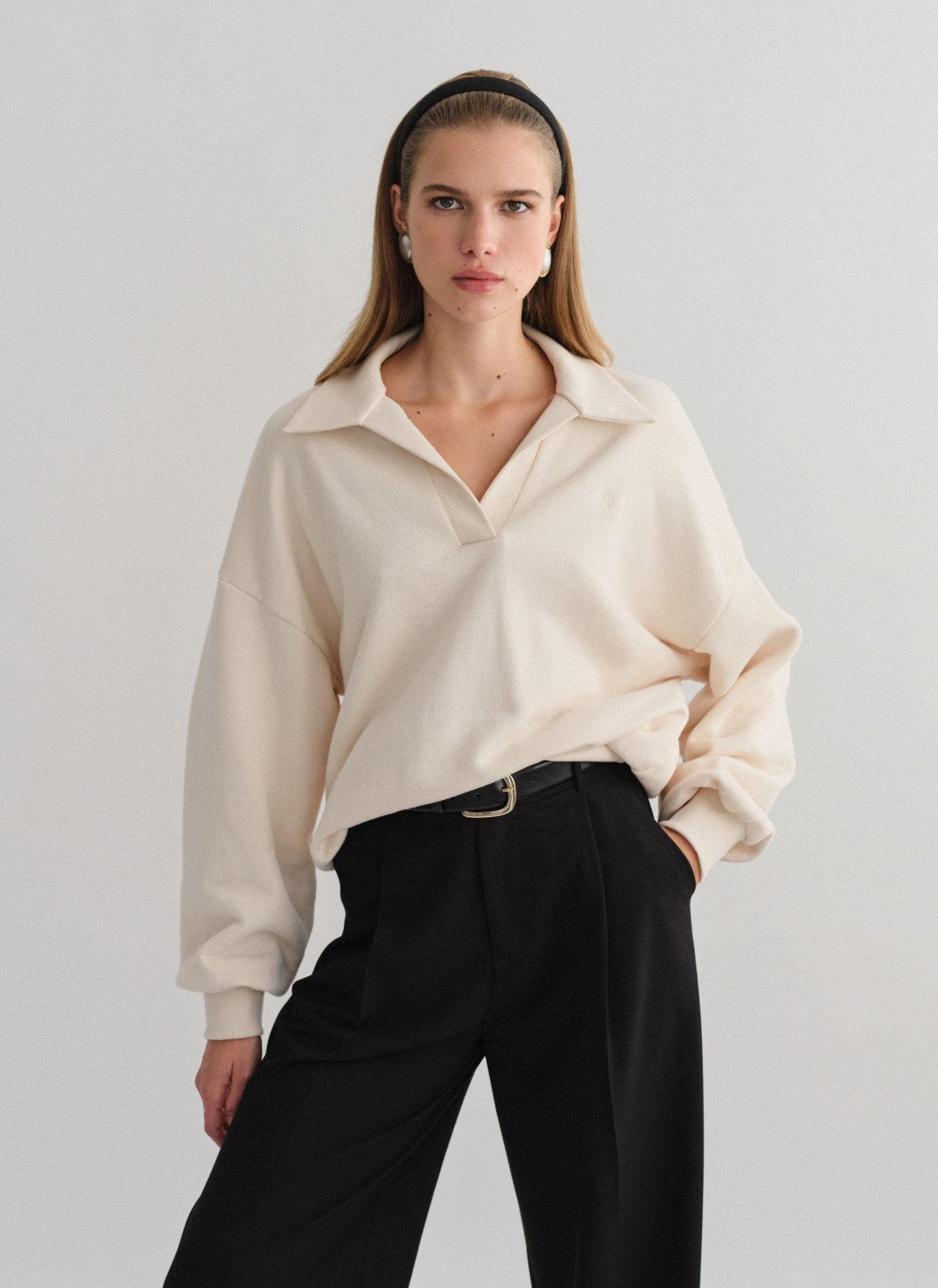 Sweatshirt with collar-16