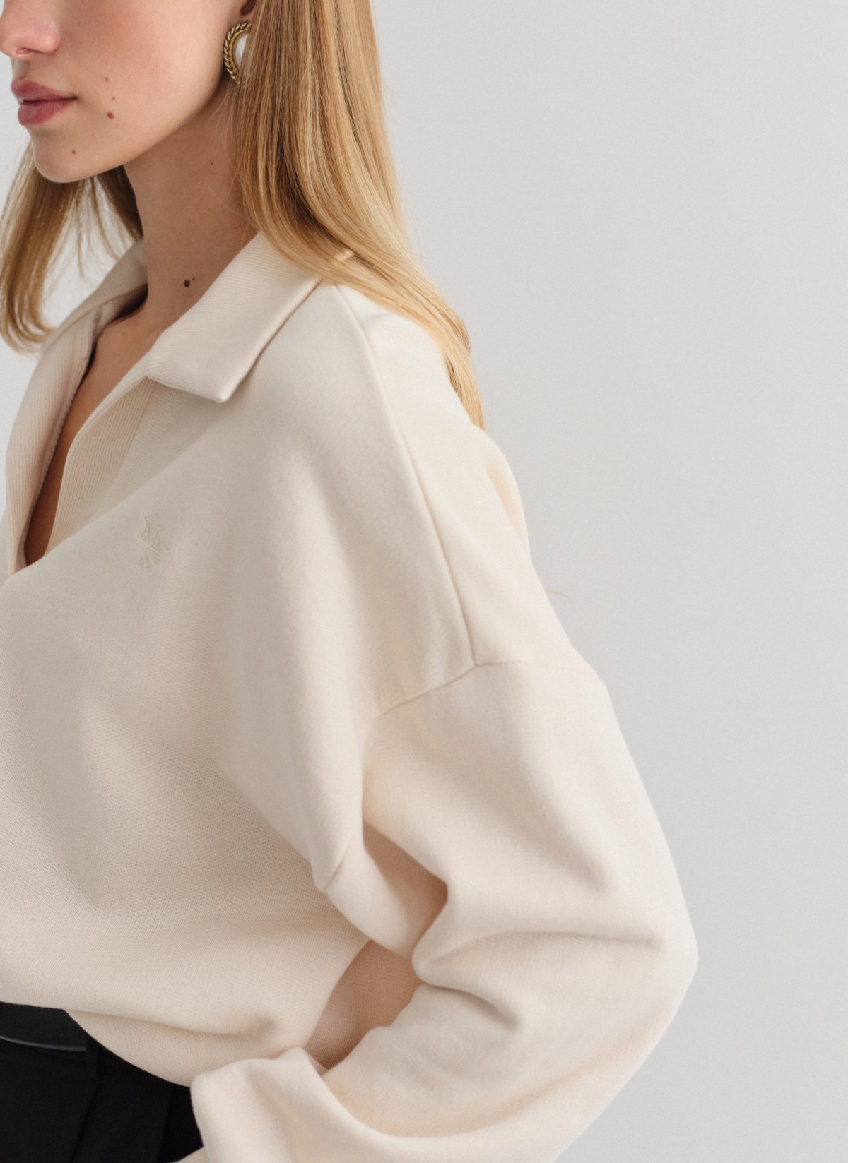Sweatshirt with collar-20
