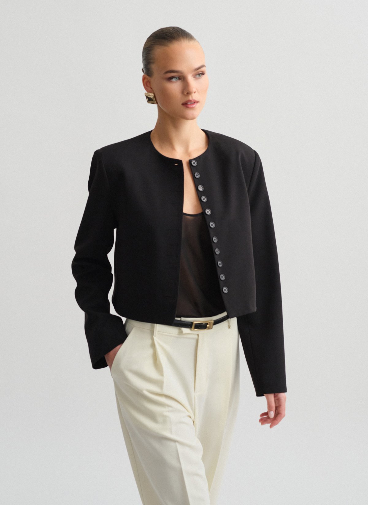 Cropped blazer with buttons-17