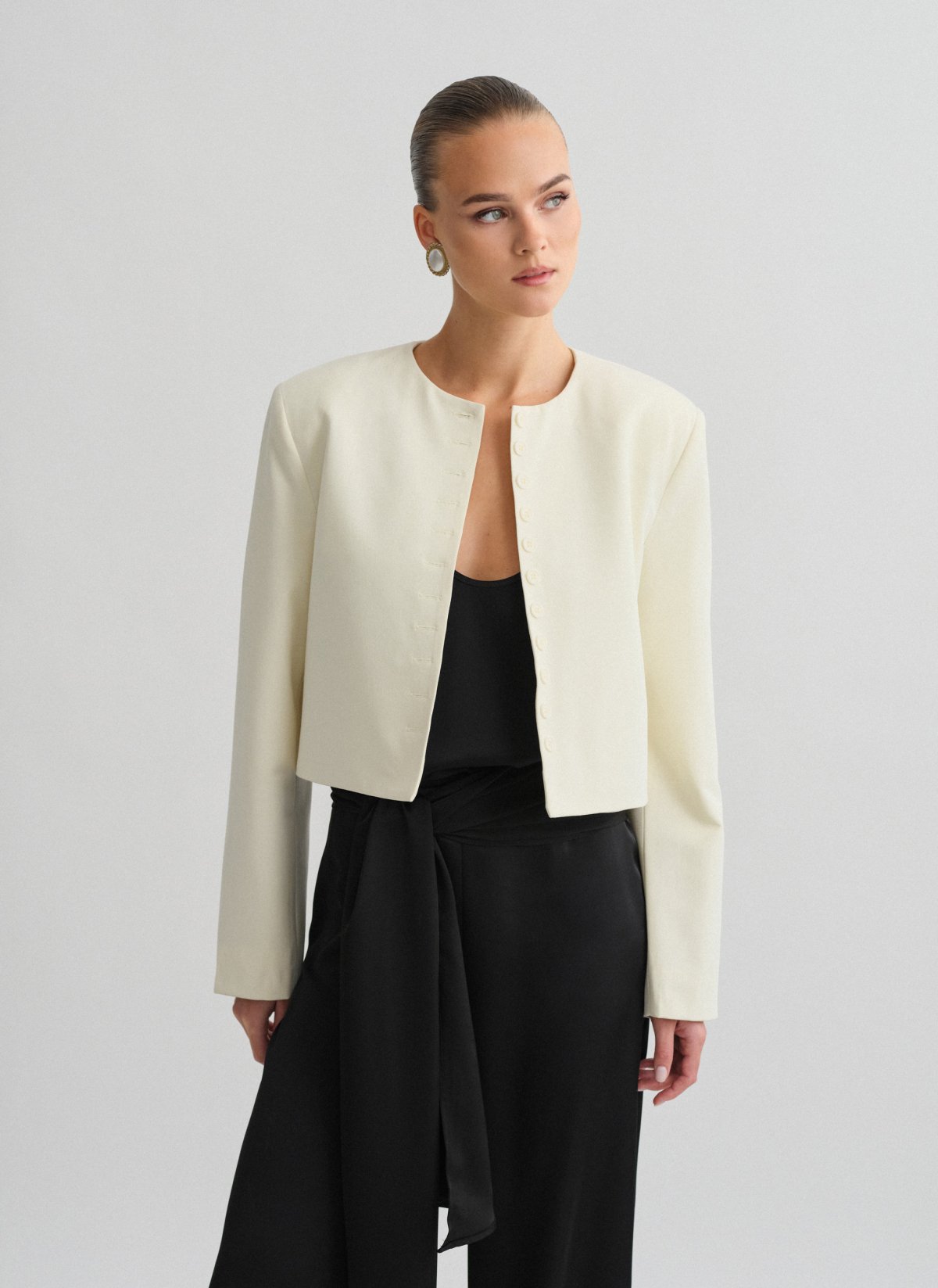 Cropped blazer with buttons-7