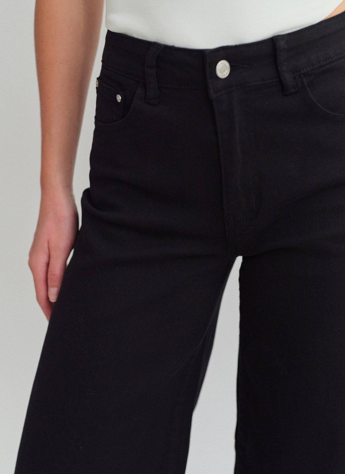 High-waisted wide leg jeans-3