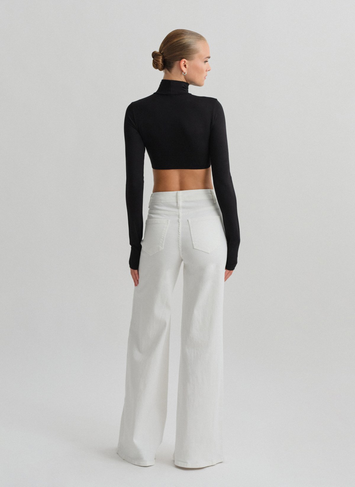 High-waisted wide leg jeans-11