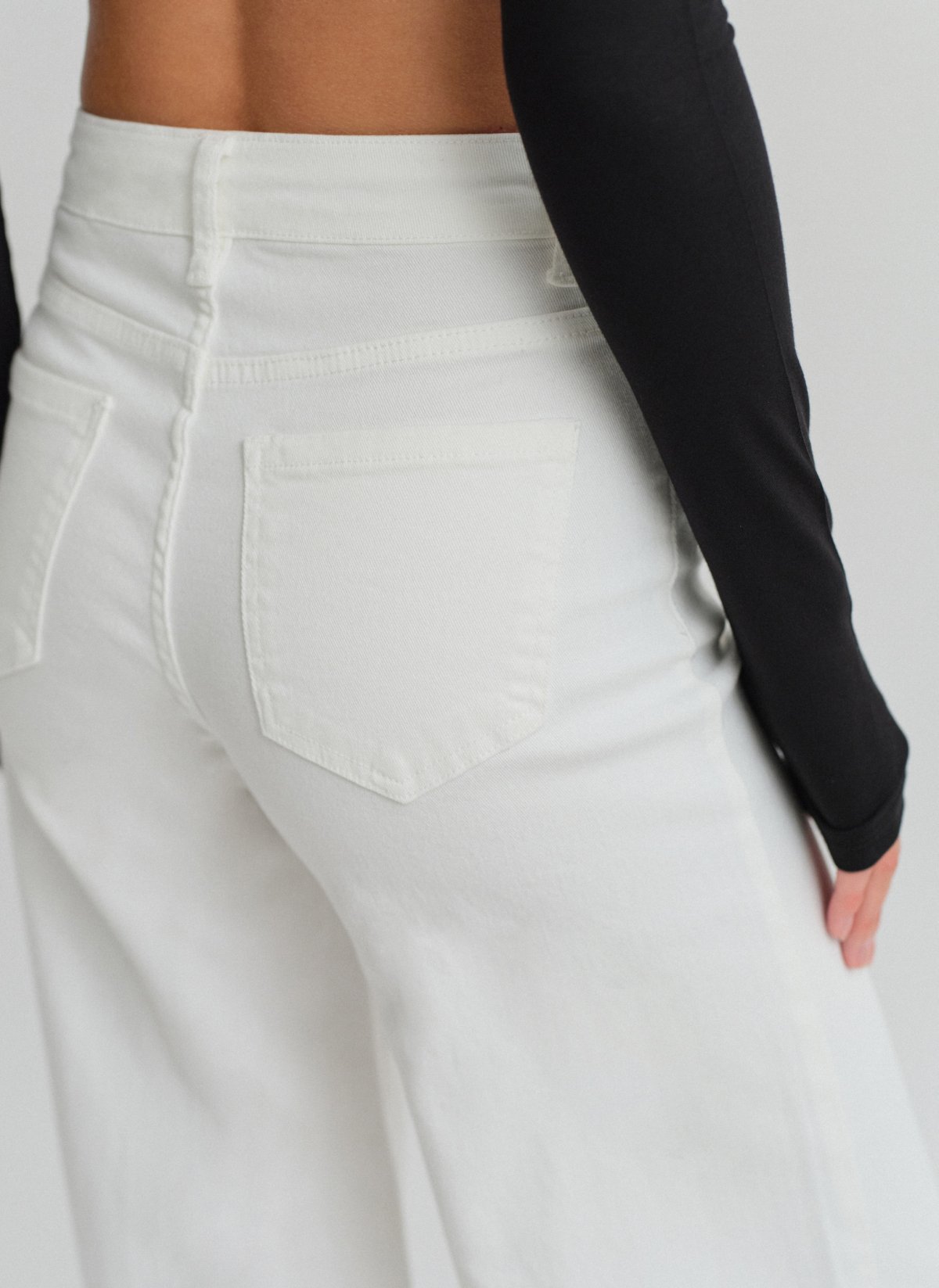 High-waisted wide leg jeans-12