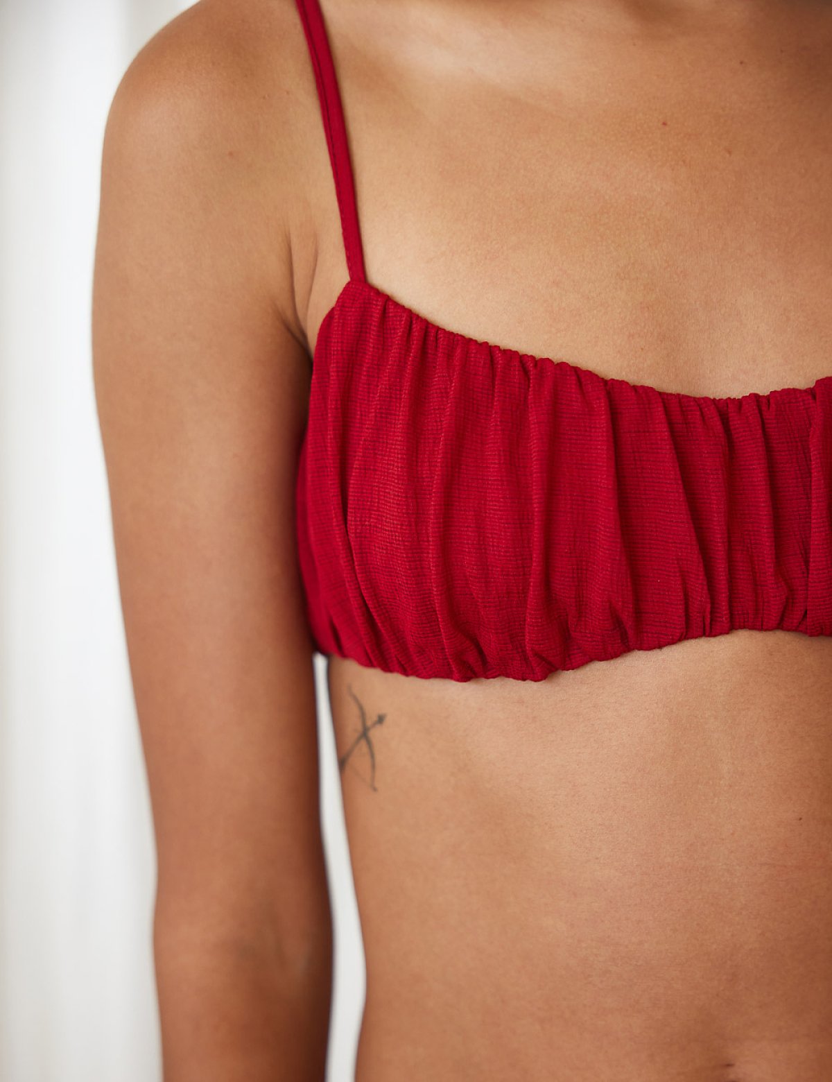 Ανάγλυφο σετ φούστα midi και τοπ με σούρες-7