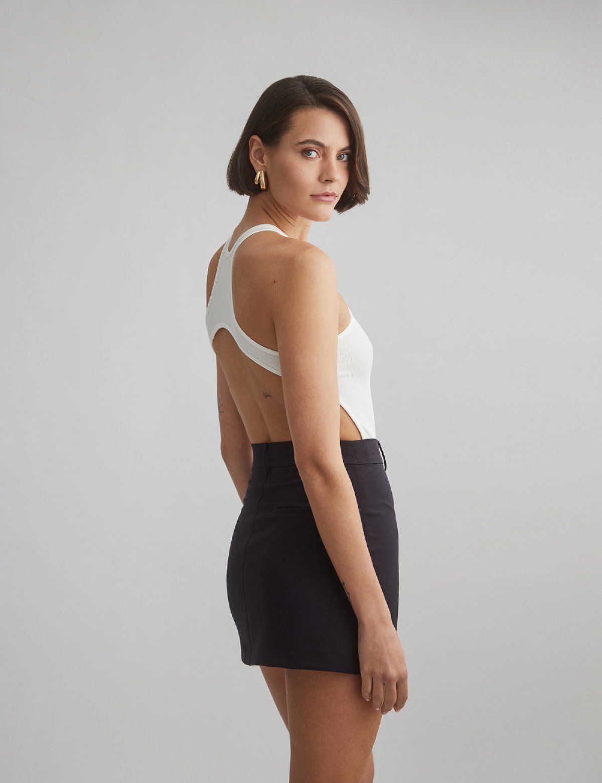 Cut-out back sleeveless ribbed bodysuit-12