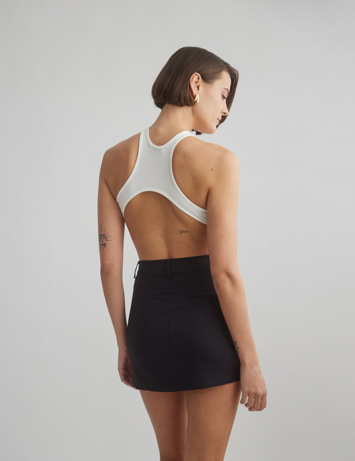 Cut-out back sleeveless ribbed bodysuit-10