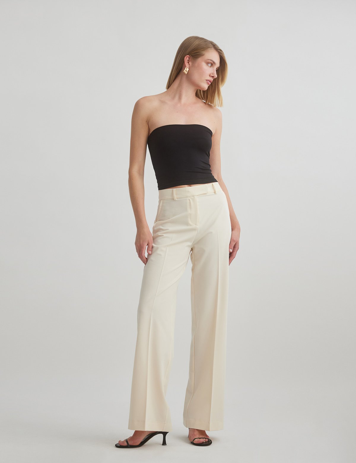 Γυναικείο υφασμάτινο ίσιο ριχτό παντελόνι με τσάκιση