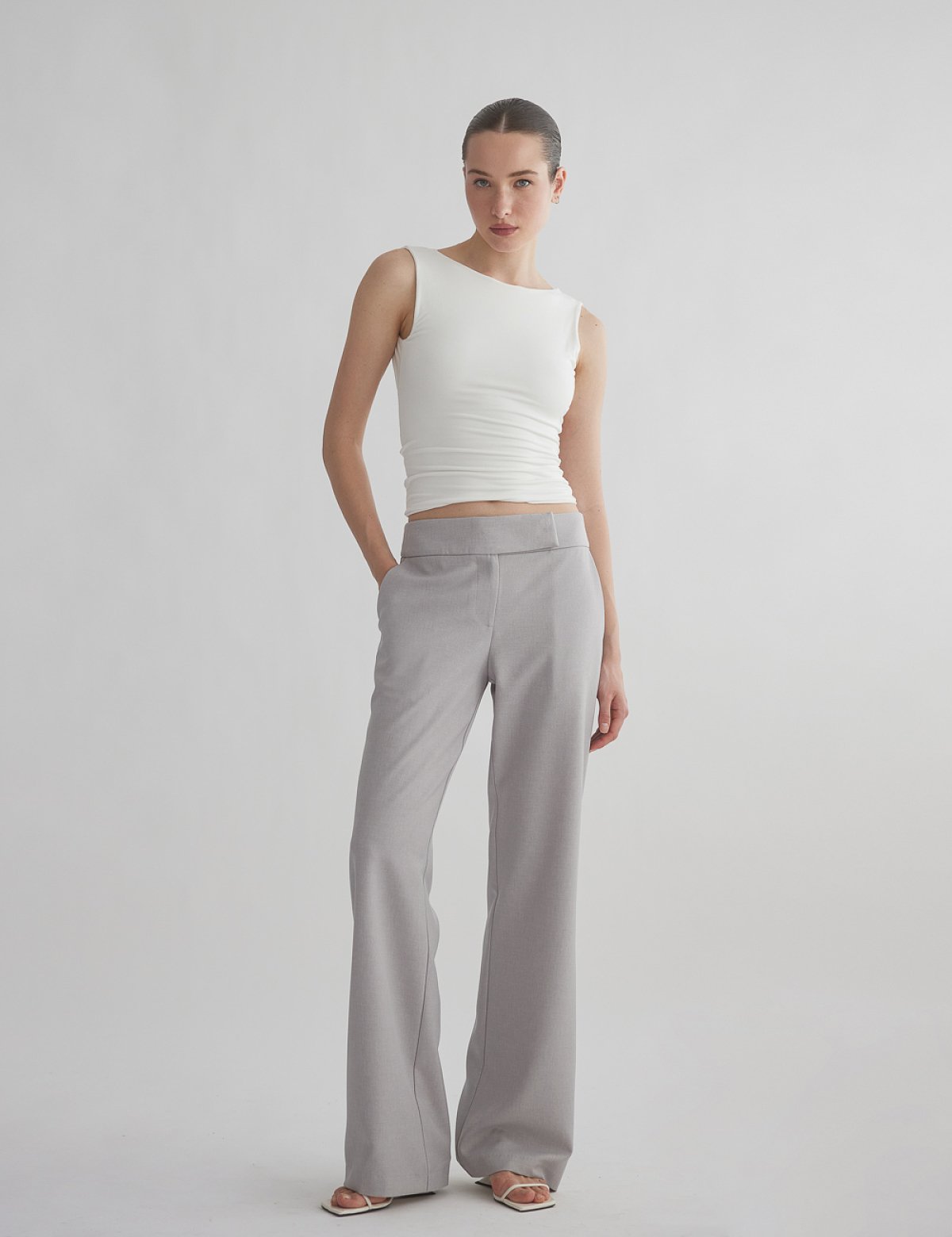 Mid-rise textured trousers-3