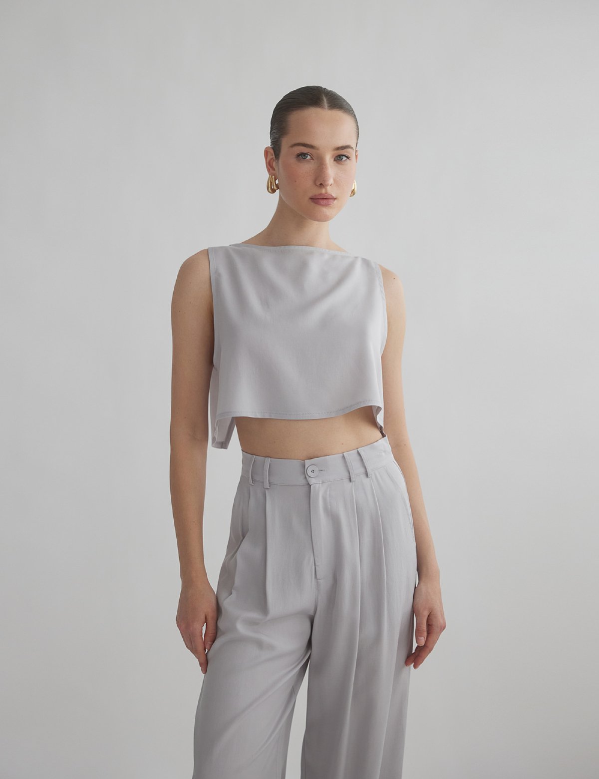 Openback sleeveless crop top-6