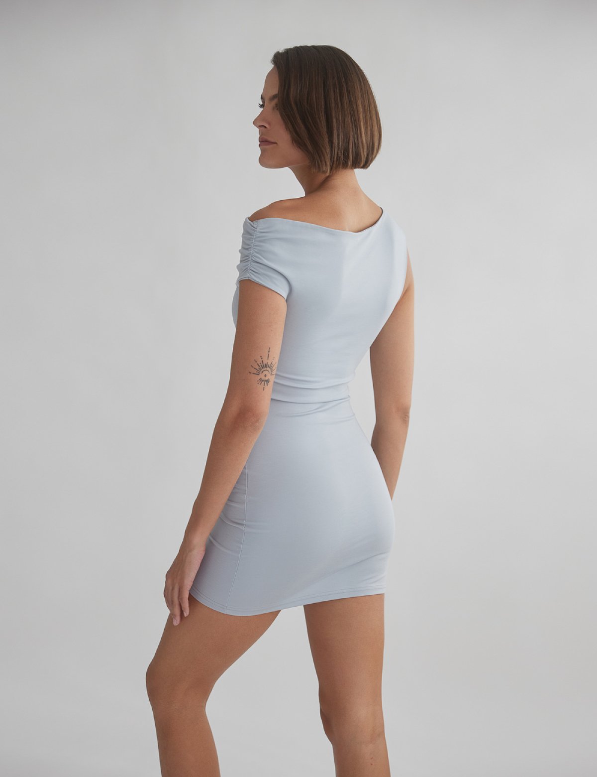 Αμάνικο μίνι φόρεμα one-shoulder-10