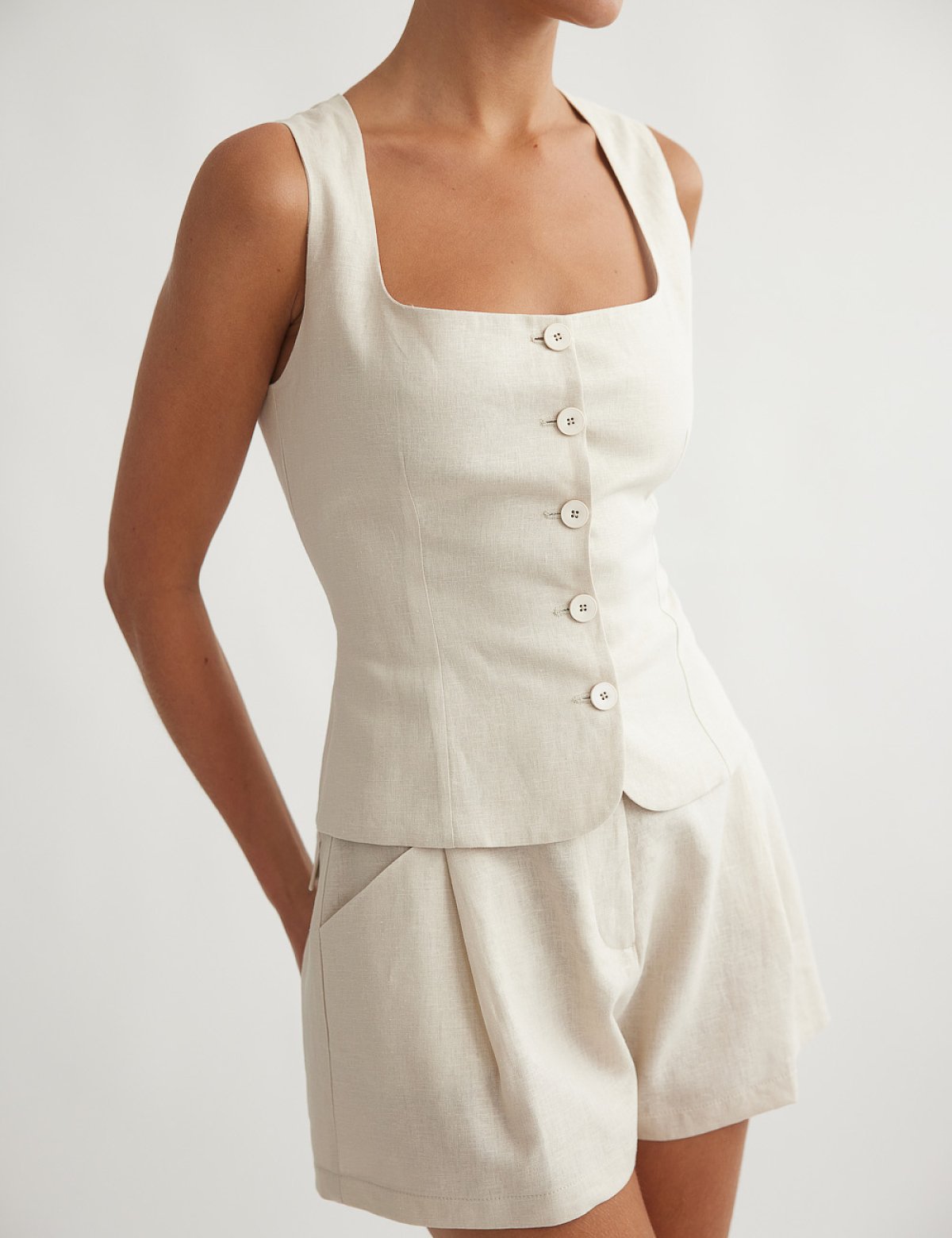 Linen vest with wide straps-5