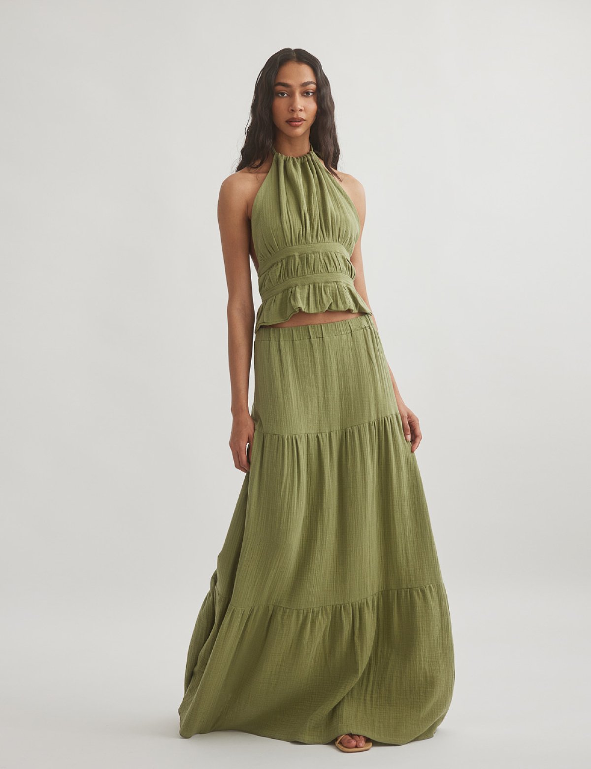 Γυναικεία μακριά φούστα με σούρες