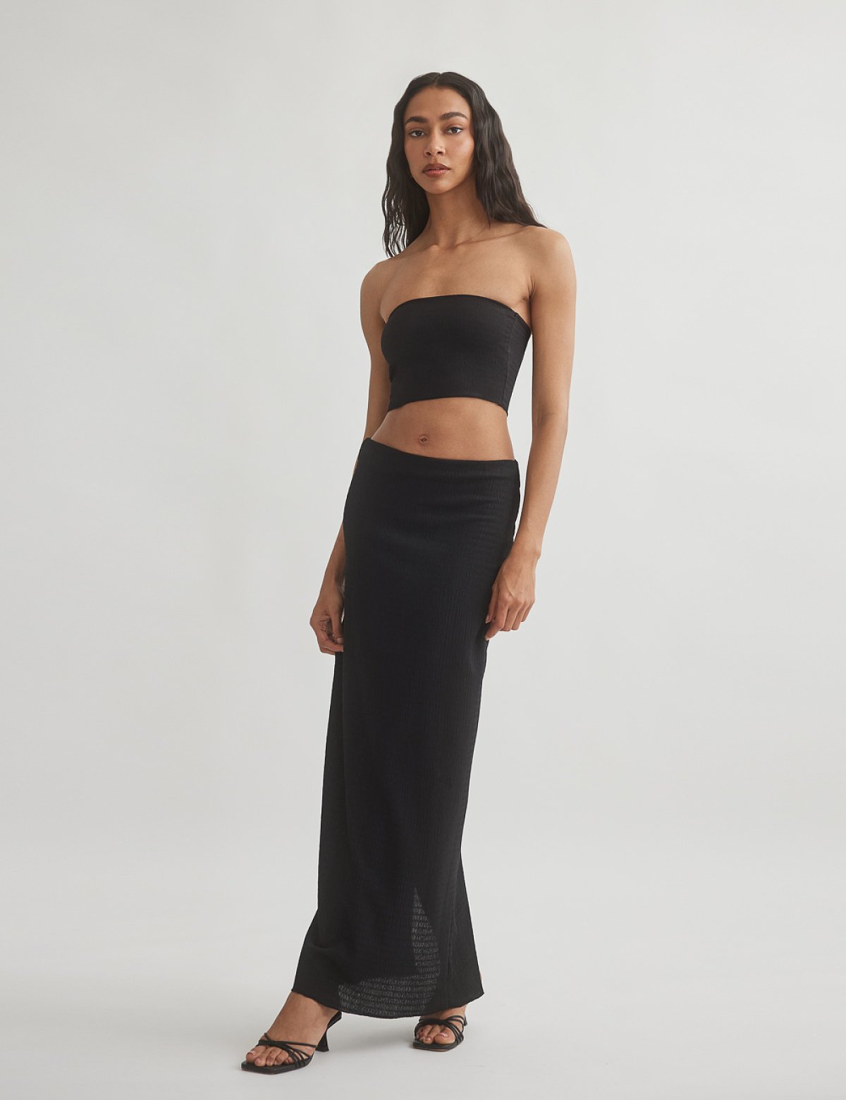 Γυναικείο σετ φούστα midi και στράπλες τοπ