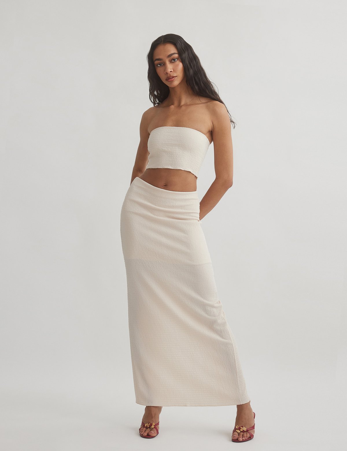 Γυναικείο σετ φούστα midi και στράπλες τοπ